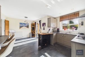 Photo 31- click for photo gallery